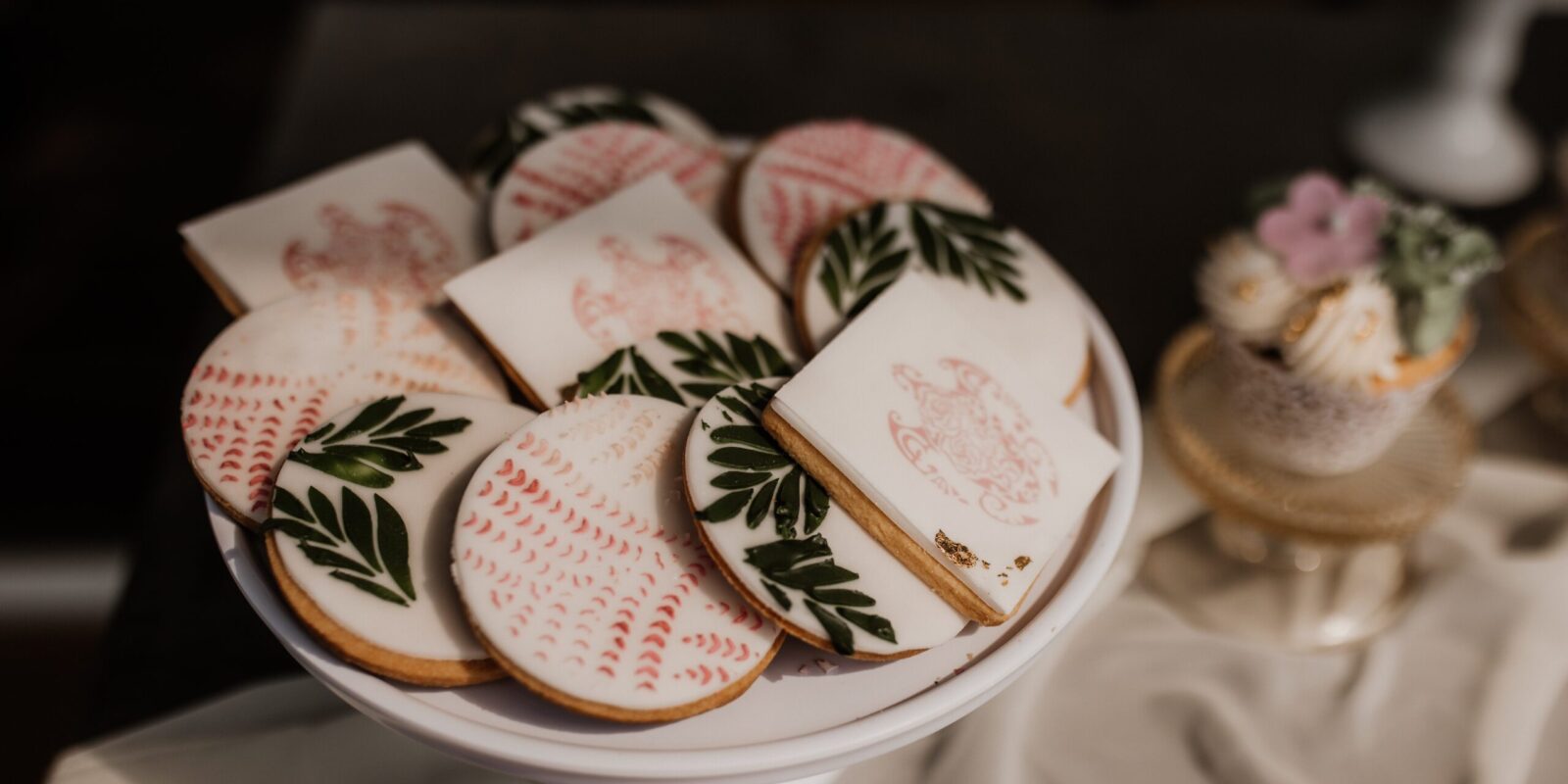 Fanny´s Manufaktur I Exklusive Pralinen, elegante Hochzeitstorten, Backkisten & süße Verführungen für jeden Anlass