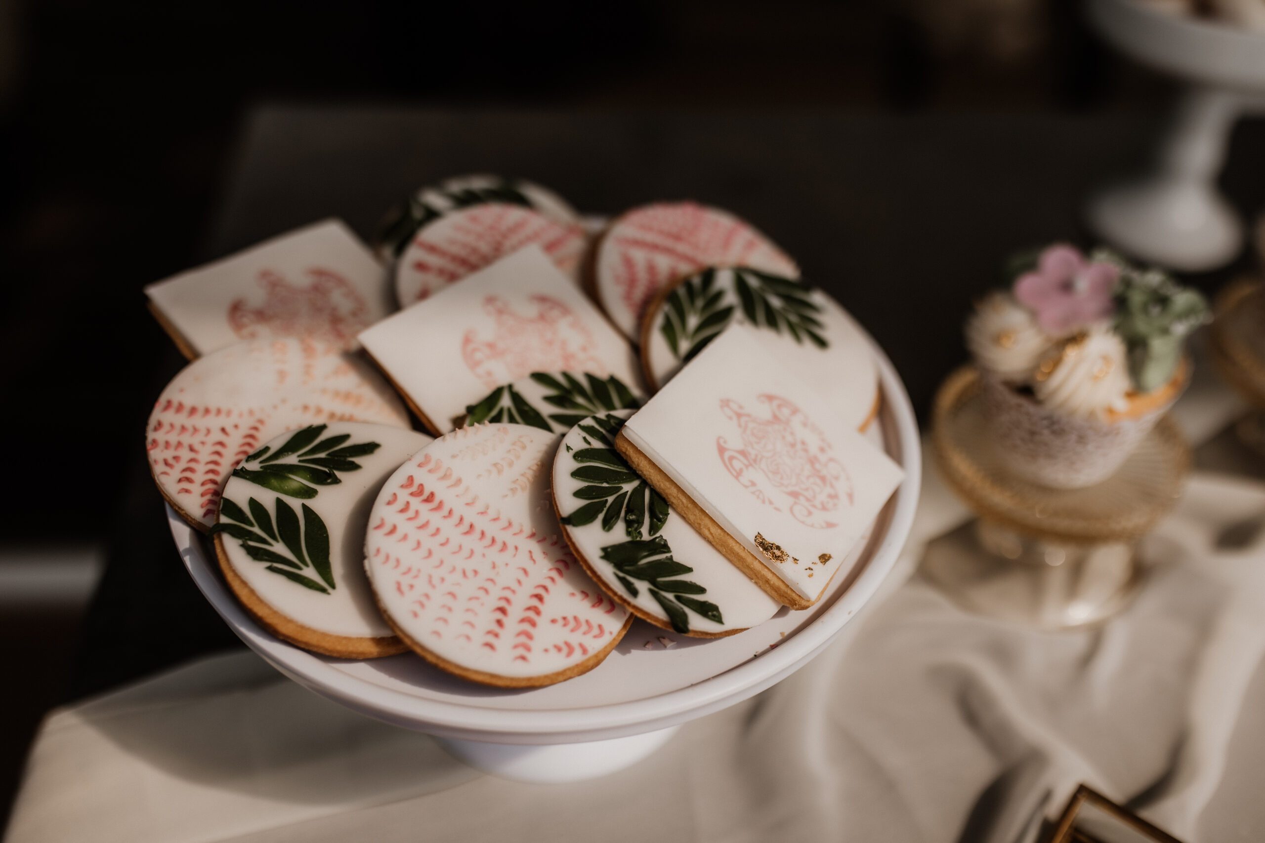 Fanny´s Manufaktur I Exklusive Pralinen, elegante Hochzeitstorten, Backkisten & süße Verführungen für jeden Anlass