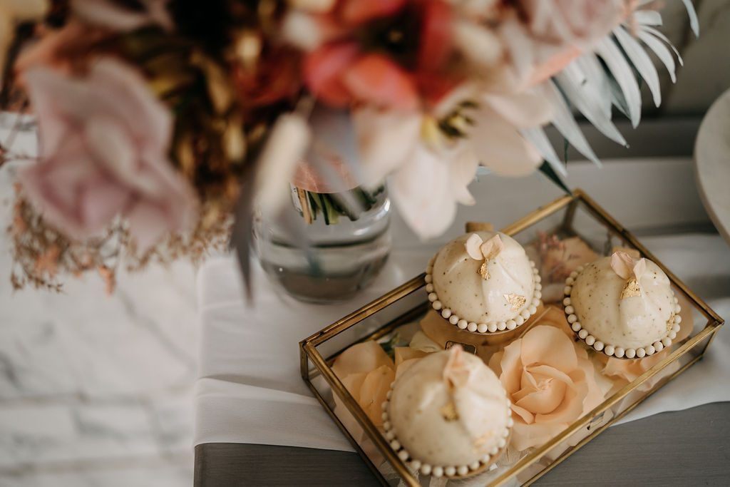 Fanny´s Manufaktur I Exklusive Pralinen, elegante Hochzeitstorten, Backkisten & süße Verführungen für jeden Anlass
