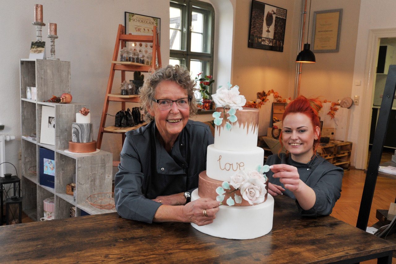 Fanny´s Manufaktur I Exklusive Pralinen, elegante Hochzeitstorten, Backkisten & süße Verführungen für jeden Anlass